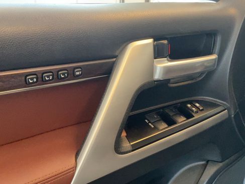 Used 2019 Toyota Land Cruiser AWD/4WD image 26