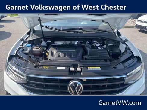 Certified 2024 Volkswagen Tiguan SE R-Line AWD/4WD image 27