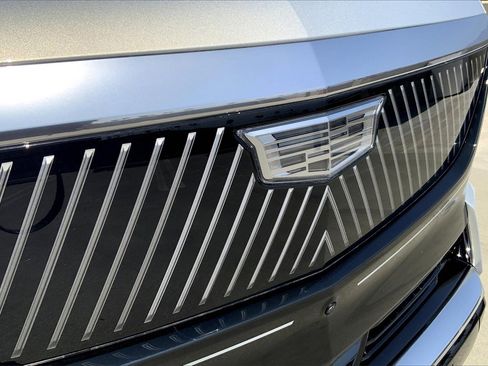 New 2025 Cadillac Escalade IQ Luxury 2 image 37