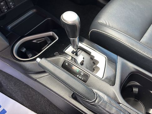 Used 2018 Toyota RAV4 Limited image 19