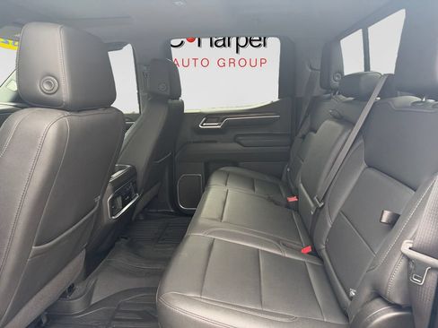 Used 2022 GMC Sierra 1500 SLT w/ SLT Convenience Package AWD/4WD image 15