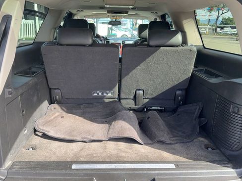 Used 2013 Cadillac Escalade ESV Premium image 43