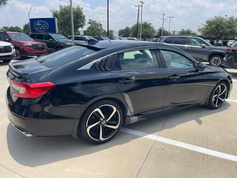 Used 2019 Honda Accord Sport image 3