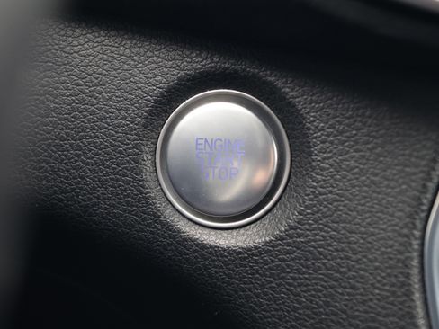 Used 2019 Hyundai Santa Fe Limited image 24