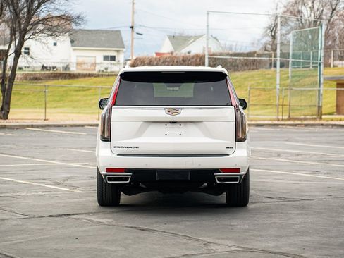 Used 2022 Cadillac Escalade ESV Premium Luxury Platinum w/ Heavy-Duty Trailer Package image 6