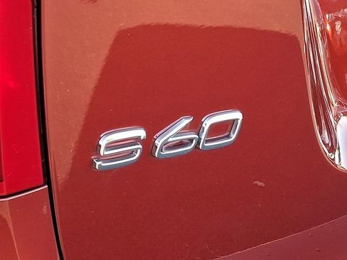 Used 2016 Volvo S60 T5 Inscription Platinum image 29