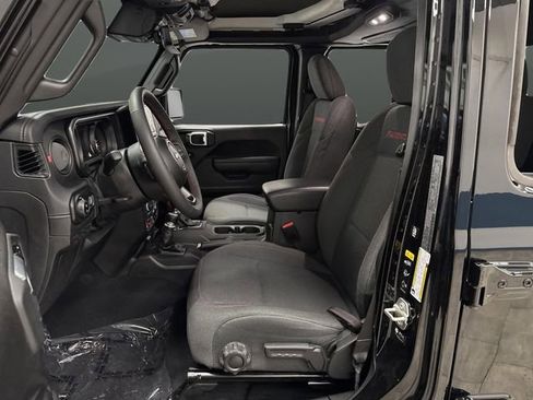 Used 2024 Jeep Gladiator Rubicon w/ Technology Group image 4