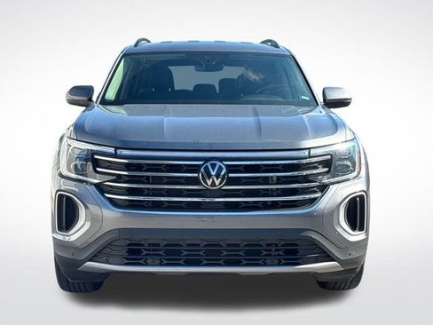 Used 2025 Volkswagen Atlas SE FWD image 10