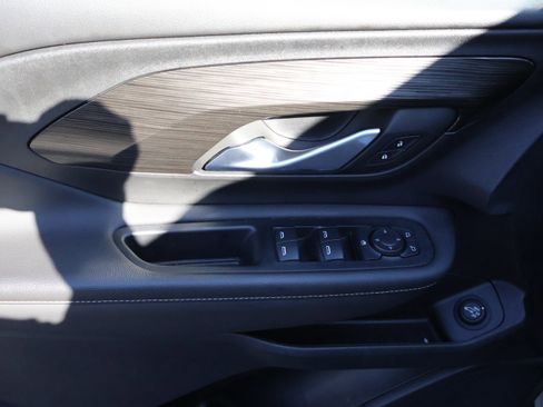 Used 2022 GMC Terrain SLE w/ Driver Convenience Package image 21