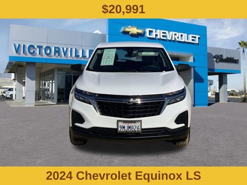 Certified 2024 Chevrolet Equinox LS FWD image 2
