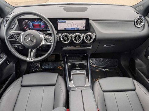 Used 2025 Mercedes-Benz GLA 250 GLA 250 image 9
