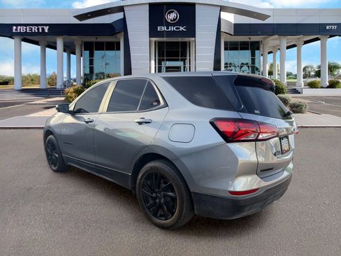 Used 2023 Chevrolet Equinox LS w/ LS Convenience Package image 3