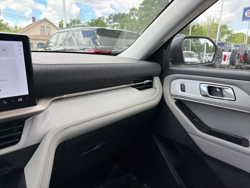New 2026 Ford Explorer Active w/ Active Comfort Package AWD/4WD image 20