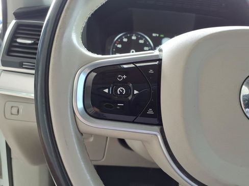 Used 2018 Volvo XC90 T6 Momentum w/ Convenience Package AWD/4WD image 12