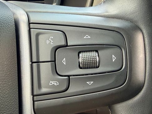 Used 2024 GMC Yukon XL SLT RWD image 26