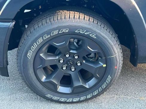 New 2026 RAM 1500 4x4 Crew Cab image 6
