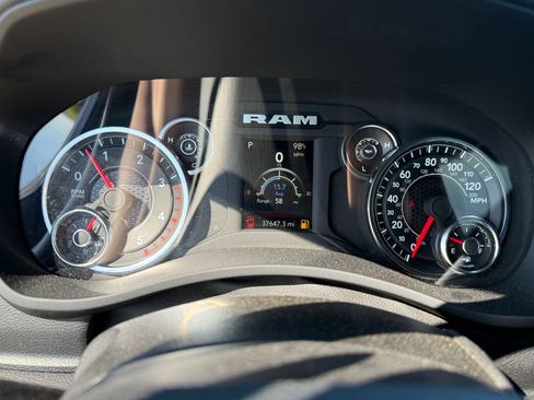 Used 2024 RAM 3500 Big Horn AWD/4WD image 14