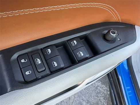 Used 2022 Jeep Compass Limited w/ Elite Group image 34