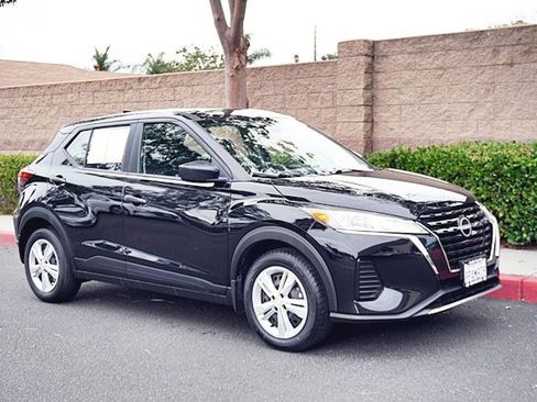 Used 2024 Nissan Kicks S image 6