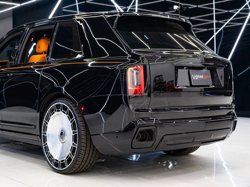 Used 2026 Rolls-Royce Cullinan AWD/4WD image 13