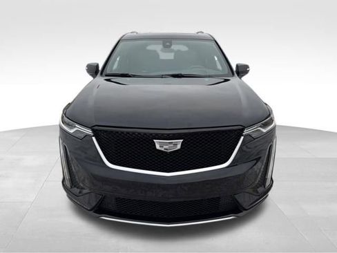 Certified 2022 Cadillac XT6 Sport w/ Technology Package image 2