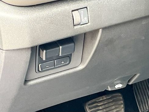 Used 2025 Chevrolet Colorado ZR2 w/ Technology Package AWD/4WD image 10