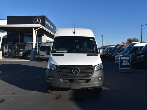 New 2025 Mercedes-Benz Sprinter 2500 image 2