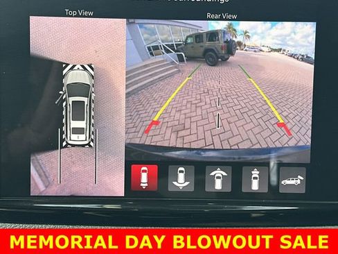 Used 2022 Chrysler Pacifica Limited w/ Uconnect Theater Family Group AWD/4WD image 28