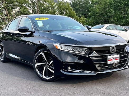 Used 2022 Honda Accord Sport image 2