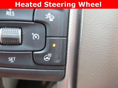 Used 2021 GMC Yukon XL Denali w/ Denali Premium Package image 33