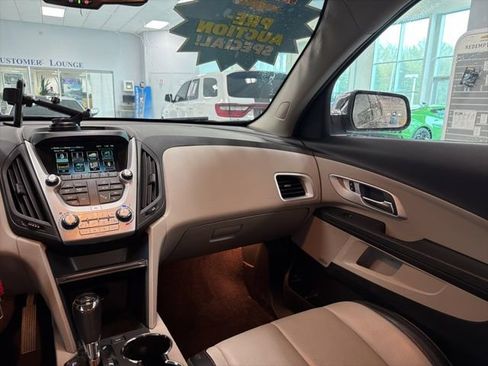 Used 2016 Chevrolet Equinox LTZ w/ Enhanced Convenience Package FWD image 26