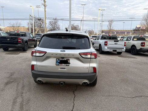 Used 2020 Ford Escape Titanium w/ Titanium Premium Package 2.0 image 5