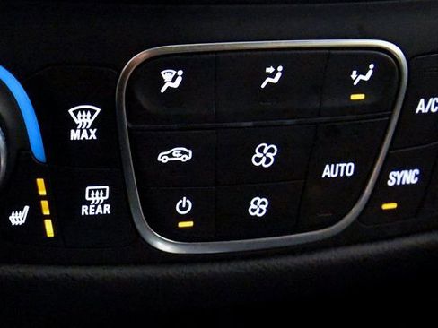 Used 2024 Chevrolet Equinox LT image 22