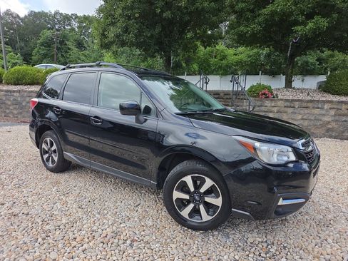 Used 2017 Subaru Forester 2.5i Premium AWD/4WD image 27