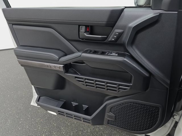 Certified 2025 Toyota 4Runner TRD Off-Road Premium w/ Tow Technology Package AWD/4WD image 22