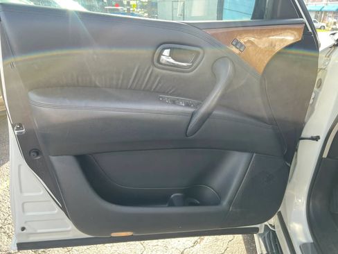 Used 2013 INFINITI QX56 2WD w/ Theater Pkg image 9