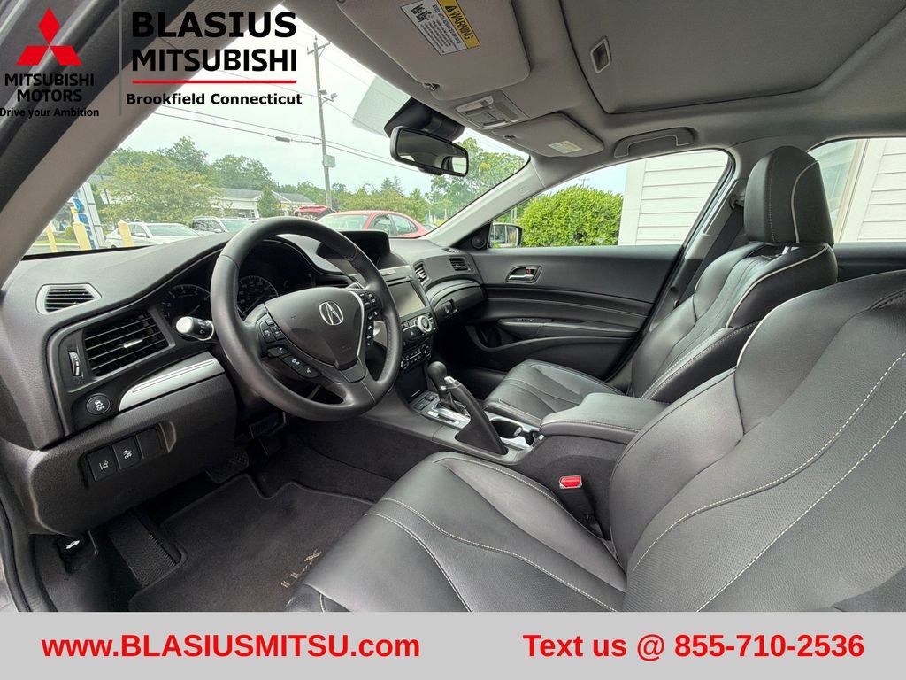 Used 2020 Acura ILX w/ Premium Package FWD image 12