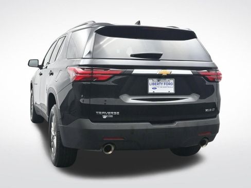 Used 2023 Chevrolet Traverse LT FWD image 9