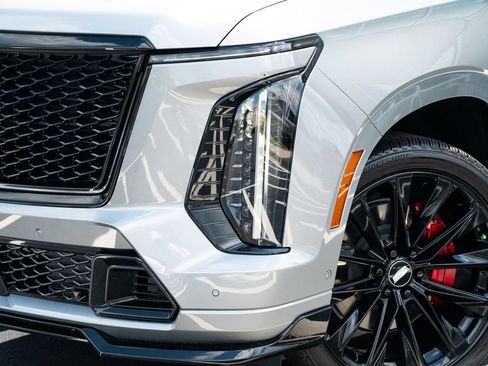 Used 2025 Cadillac Escalade V w/ LPO, ONYX Package AWD/4WD image 3