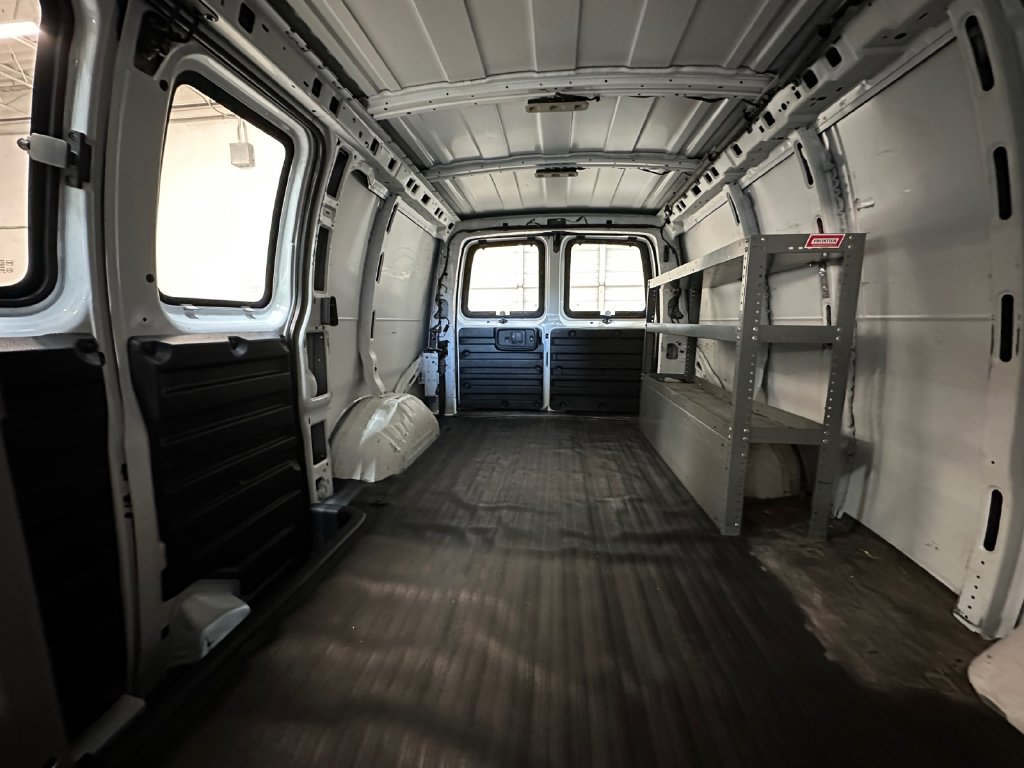 Used 2016 GMC Savana 2500 RWD image 10