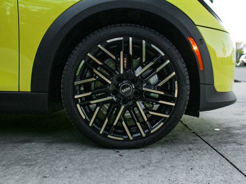 Used 2025 MINI Cooper S image 13