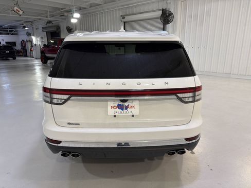 Used 2024 Lincoln Aviator Reserve w/ Elements Package Plus RWD image 4