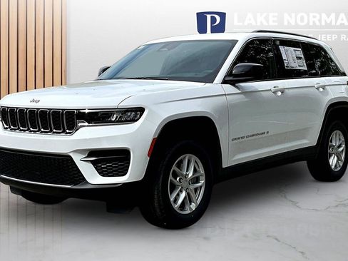 New 2026 Jeep Grand Cherokee Laredo AWD/4WD image 4