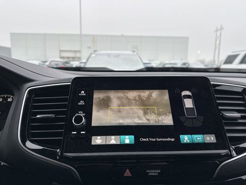 Used 2024 Honda Ridgeline Black Edition image 40