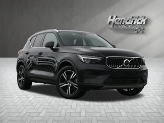 Used 2025 Volvo XC40 B5 Core video 2