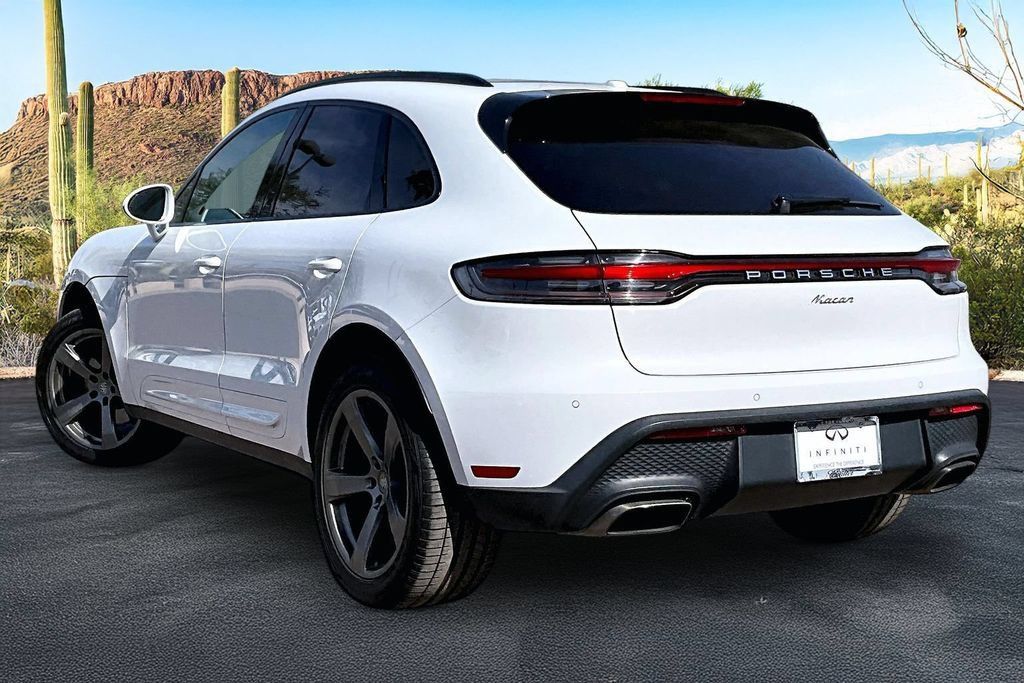 Used 2024 Porsche Macan AWD/4WD image 13