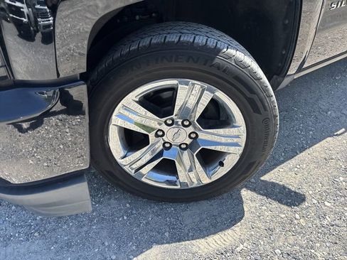 Used 2018 Chevrolet Silverado 1500 Custom w/ Custom Value Package RWD image 13