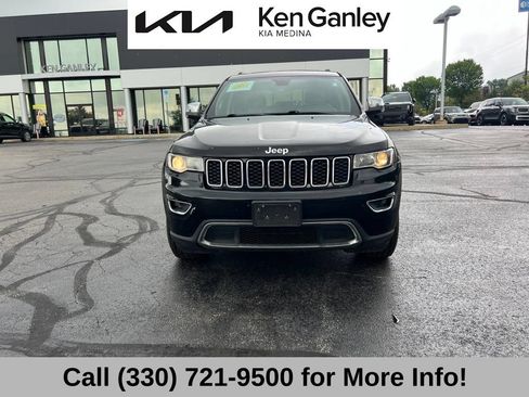 Used 2017 Jeep Grand Cherokee Limited AWD/4WD image 3
