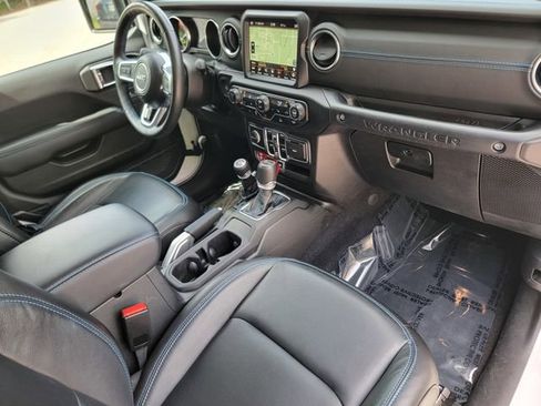 Certified 2023 Jeep Wrangler Unlimited Rubicon 4xe w/ Cold Weather Group AWD/4WD image 25