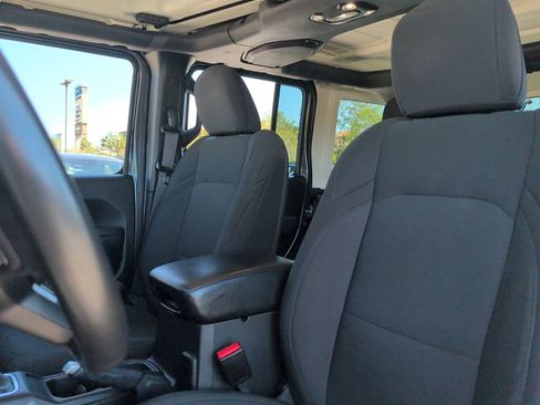 Used 2022 Jeep Wrangler Unlimited Sport AWD/4WD image 9